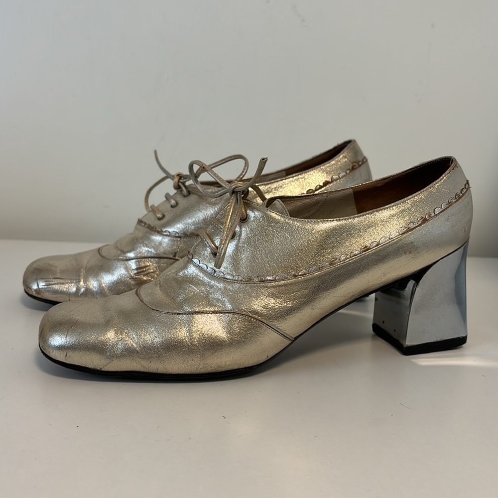 Vintage Charles Jourdan Paris gold metallic shoes size 8